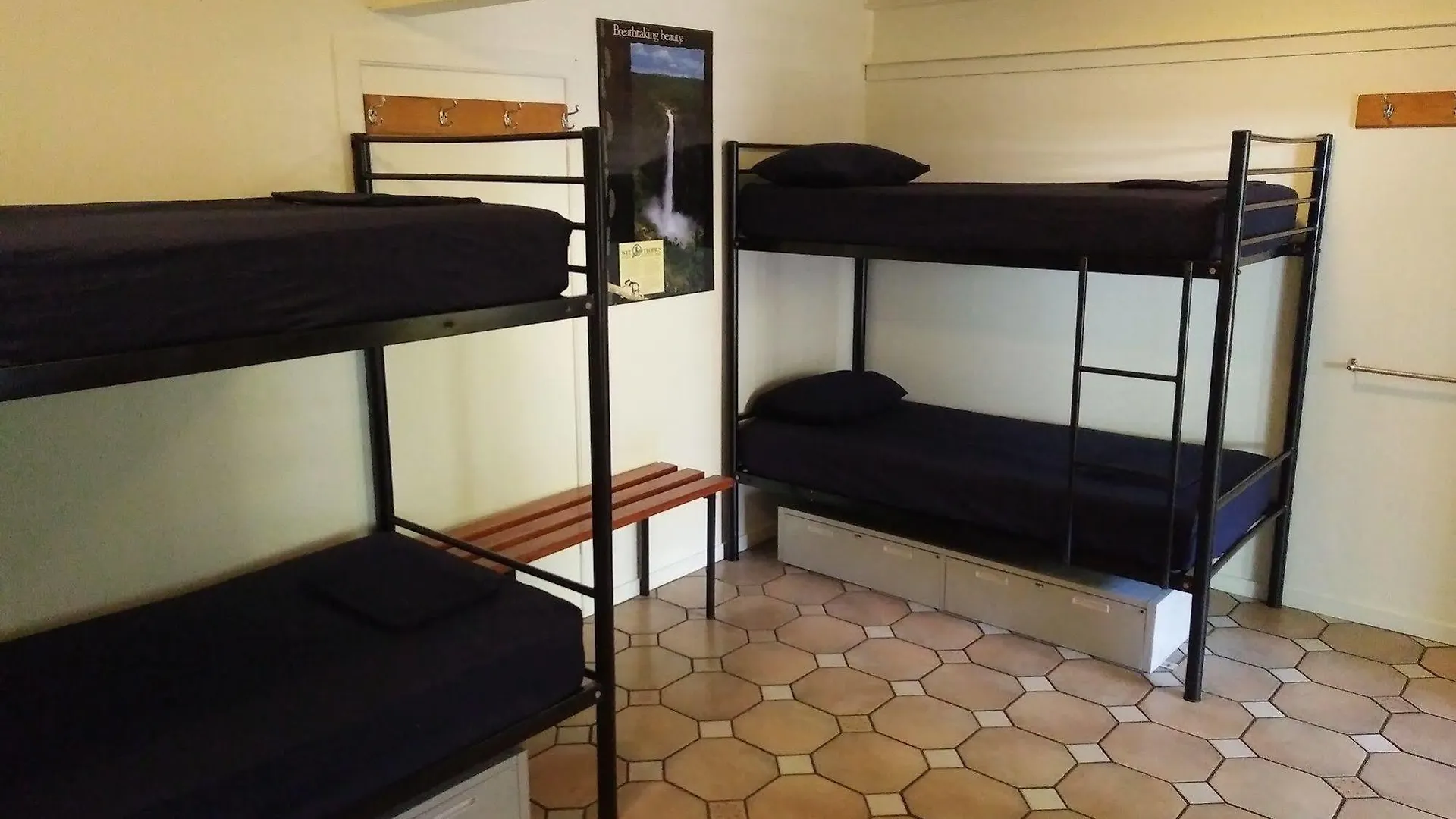 Why Not Backpackers Hostel Cairns