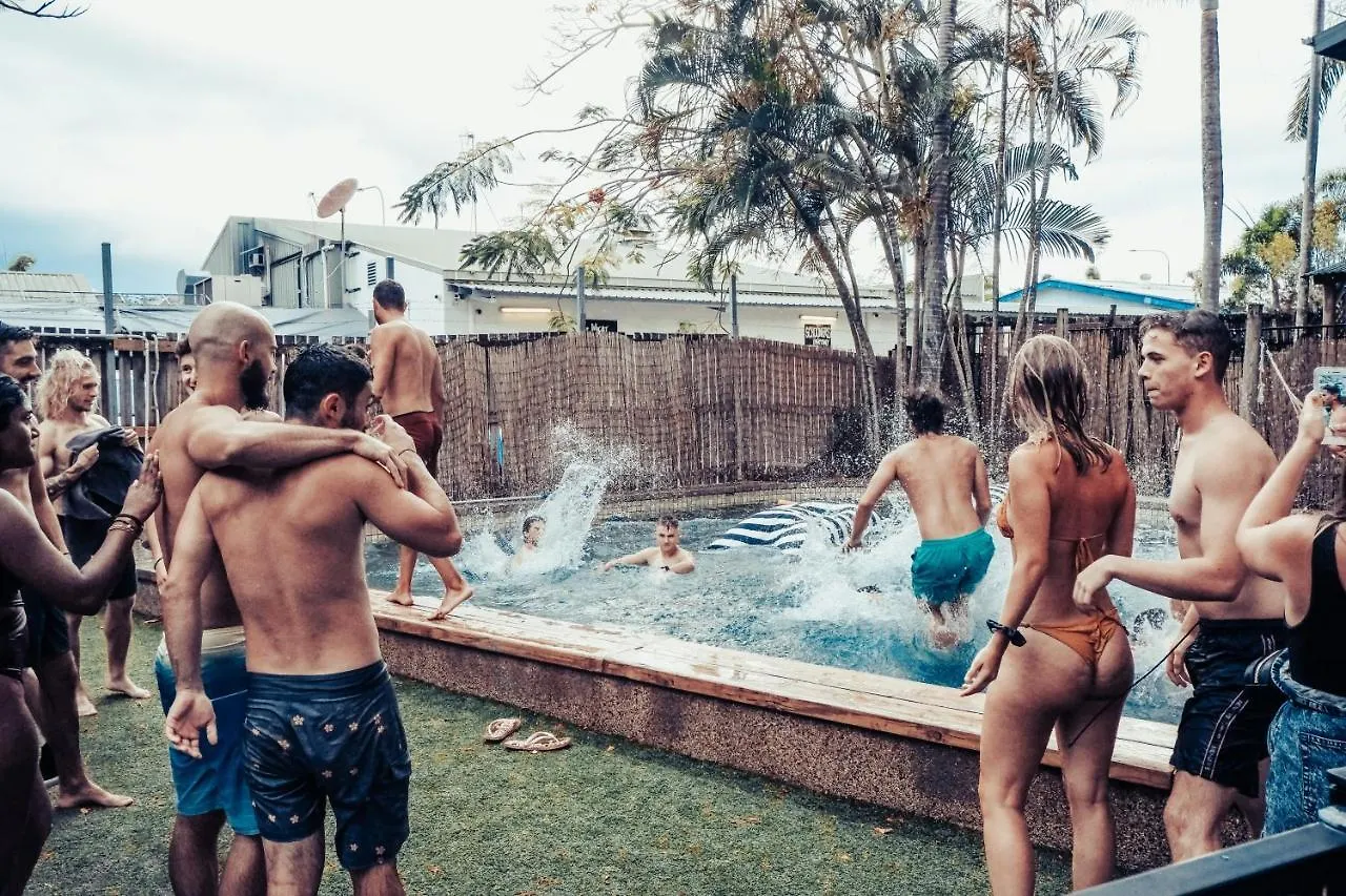 Why Not Backpackers Hostel Cairns 0*,